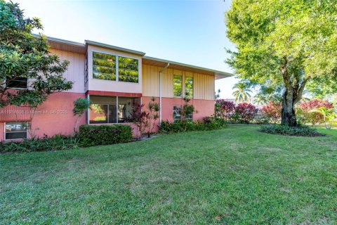 Condo in West Palm Beach, Florida, 2 bedrooms  № 1974059 - photo 13