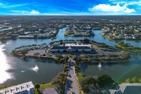 Condo in West Palm Beach, Florida, 2 bedrooms  № 1974059 - photo 29