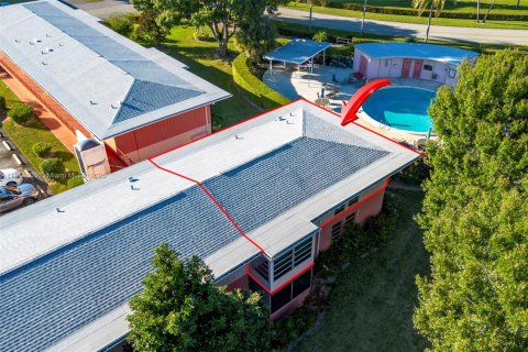 Condo in West Palm Beach, Florida, 2 bedrooms  № 1974059 - photo 22