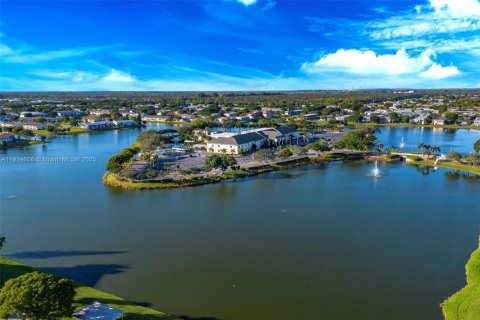 Condo in West Palm Beach, Florida, 2 bedrooms  № 1974059 - photo 26