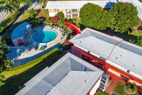 Condo in West Palm Beach, Florida, 2 bedrooms  № 1974059 - photo 19