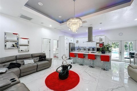 House in Orlando, Florida 4 bedrooms, 173.73 sq.m. № 1734468 - photo 16