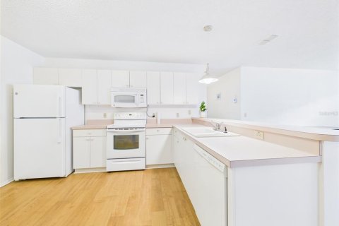 Casa en alquiler en Lady Lake, Florida, 2 dormitorios, 106.19 m2 № 1802170 - foto 11