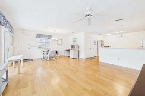 Casa en alquiler en Lady Lake, Florida, 2 dormitorios, 106.19 m2 № 1802170 - foto 12