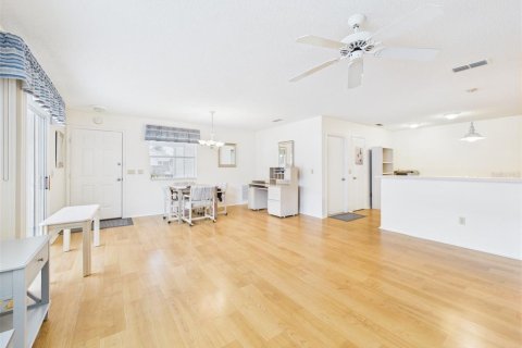 Casa en alquiler en Lady Lake, Florida, 2 dormitorios, 106.19 m2 № 1802170 - foto 13