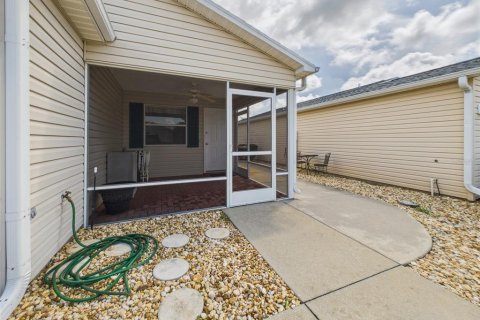 Casa en alquiler en Lady Lake, Florida, 2 dormitorios, 106.19 m2 № 1802170 - foto 4