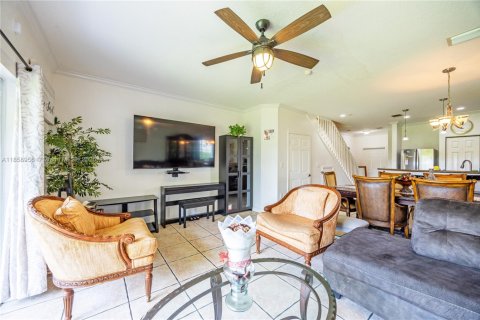 Touwnhouse à vendre à Lauderdale Lakes, Floride: 3 chambres, 127.93 m2 № 1979227 - photo 11