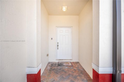 Touwnhouse à vendre à Lauderdale Lakes, Floride: 3 chambres, 127.93 m2 № 1979227 - photo 3