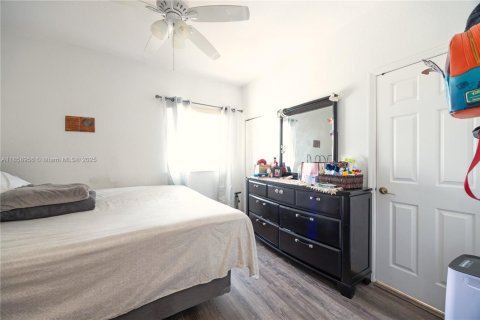 Touwnhouse à vendre à Lauderdale Lakes, Floride: 3 chambres, 127.93 m2 № 1979227 - photo 23