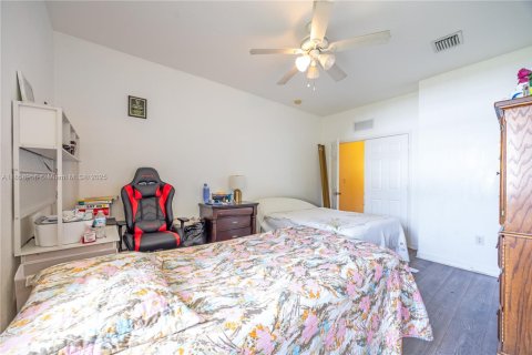 Touwnhouse à vendre à Lauderdale Lakes, Floride: 3 chambres, 127.93 m2 № 1979227 - photo 18