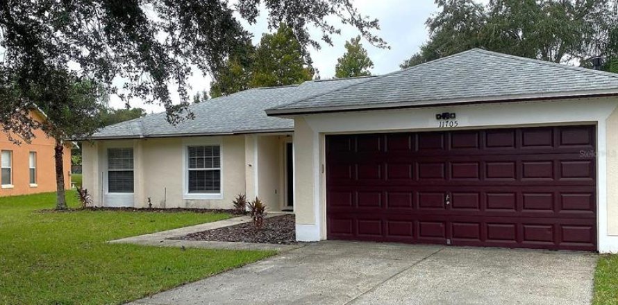 Villa ou maison à Clermont, Floride 4 chambres, 136.19 m2 № 2411494