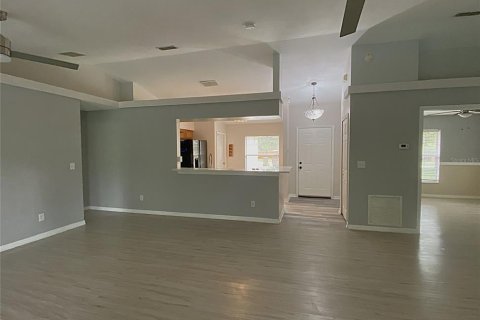 Villa ou maison à vendre à Clermont, Floride: 4 chambres, 136.19 m2 № 2411494 - photo 5
