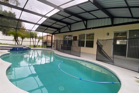Villa ou maison à vendre à Clermont, Floride: 4 chambres, 136.19 m2 № 2411494 - photo 4