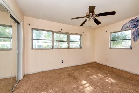House in Saint Petersburg, Florida 2 bedrooms, 97.73 sq.m. № 1879152 - photo 11