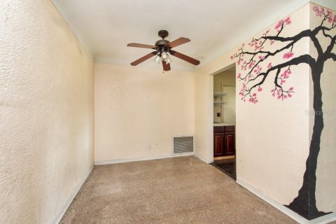 House in Saint Petersburg, Florida 2 bedrooms, 97.73 sq.m. № 1879152 - photo 5