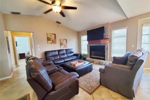 House in Port Charlotte, Florida 3 bedrooms, 184.88 sq.m. № 1407550 - photo 8