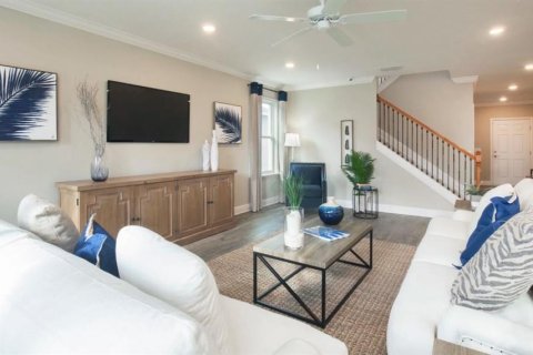 House in Poinciana, Florida 5 bedrooms, 260.31 sq.m. № 1656994 - photo 8