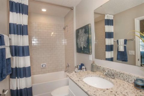 House in Poinciana, Florida 5 bedrooms, 260.31 sq.m. № 1656994 - photo 14