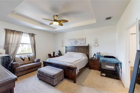 Casa en venta en Miami, Florida, 5 dormitorios, 296.45 m2 № 1927609 - foto 28