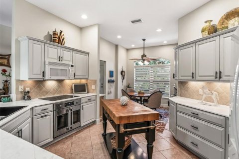 Casa en venta en The Villages, Florida, 3 dormitorios, 194.82 m2 № 2287292 - foto 5