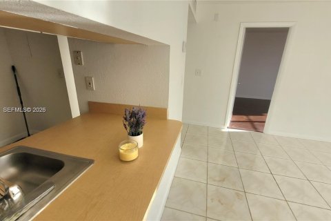 Снять в аренду кондоминиум в Майами, Флорида 1 спальня, 64.1м2, № 2006517 - фото 5