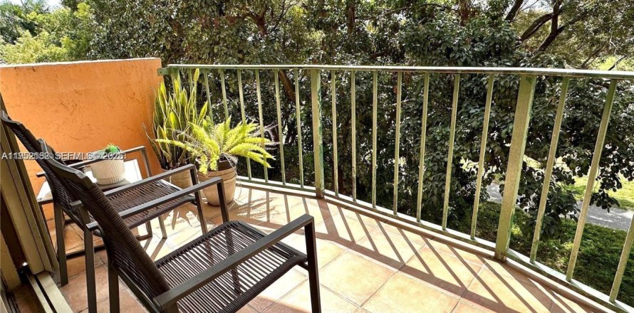 Кондоминиум с 1 спальней в Майами, Флорида № 2006517