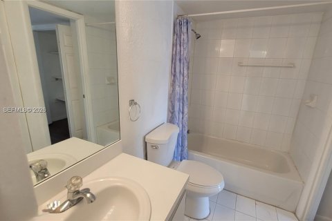 Снять в аренду кондоминиум в Майами, Флорида 1 спальня, 64.1м2, № 2006517 - фото 8