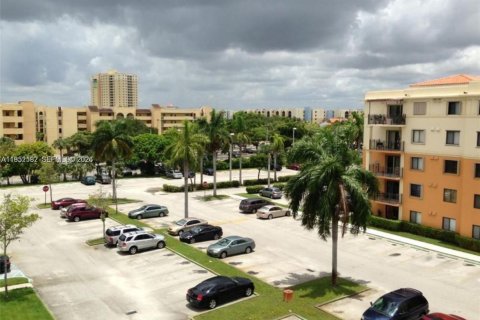 Снять в аренду кондоминиум в Майами, Флорида 1 спальня, 64.1м2, № 2006517 - фото 16