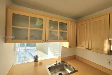 Снять в аренду кондоминиум в Майами, Флорида 1 спальня, 64.1м2, № 2006517 - фото 6