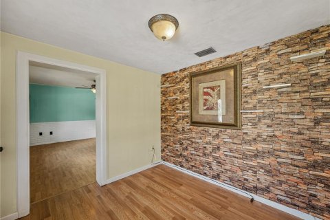 House in Winter Haven, Florida 3 bedrooms, 117.43 sq.m. № 1886264 - photo 8