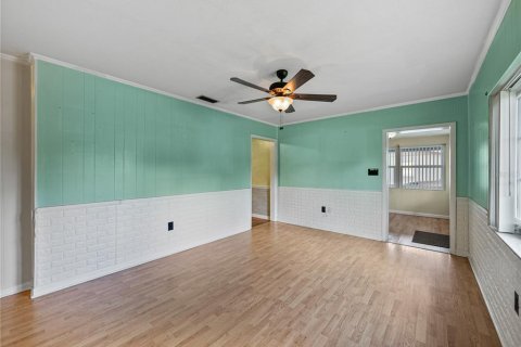 House in Winter Haven, Florida 3 bedrooms, 117.43 sq.m. № 1886264 - photo 12