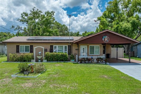 House in Winter Haven, Florida 3 bedrooms, 117.43 sq.m. № 1886264 - photo 1