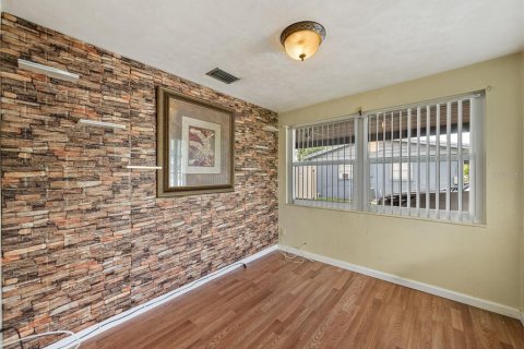 House in Winter Haven, Florida 3 bedrooms, 117.43 sq.m. № 1886264 - photo 9