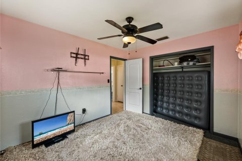 House in Winter Haven, Florida 3 bedrooms, 117.43 sq.m. № 1886264 - photo 18