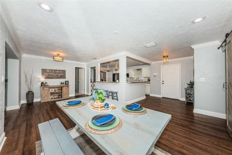 Villa ou maison à vendre à Largo, Floride: 3 chambres, 164.9 m2 № 2399348 - photo 27
