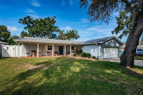Villa ou maison à vendre à Largo, Floride: 3 chambres, 164.9 m2 № 2399348 - photo 16