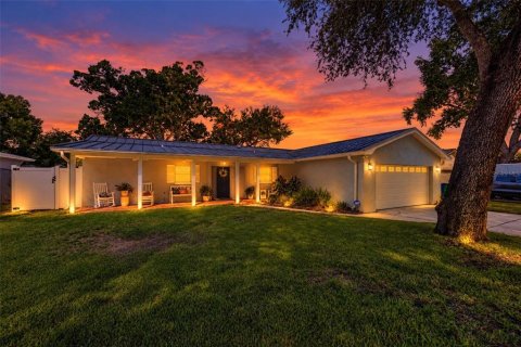 Villa ou maison à Largo, Floride 3 chambres, 164.9 m2 № 2399348