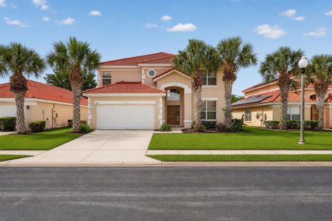 House in Davenport, Florida 6 bedrooms, 257.43 sq.m. № 2213429