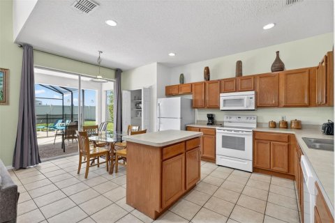 Casa en venta en Davenport, Florida, 6 dormitorios, 257.43 m2 № 2213429 - foto 13