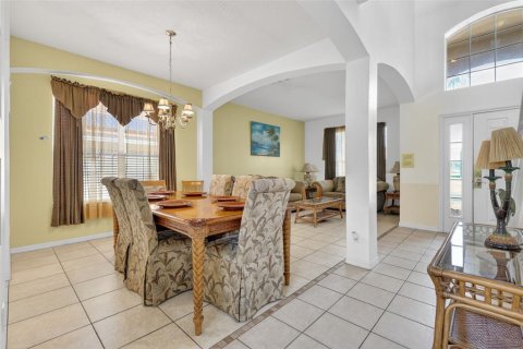 Casa en venta en Davenport, Florida, 6 dormitorios, 257.43 m2 № 2213429 - foto 11