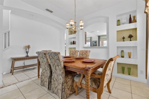 Casa en venta en Davenport, Florida, 6 dormitorios, 257.43 m2 № 2213429 - foto 9