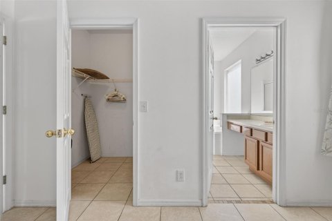 Casa en venta en Davenport, Florida, 6 dormitorios, 257.43 m2 № 2213429 - foto 25
