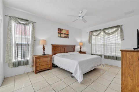 Casa en venta en Davenport, Florida, 6 dormitorios, 257.43 m2 № 2213429 - foto 23