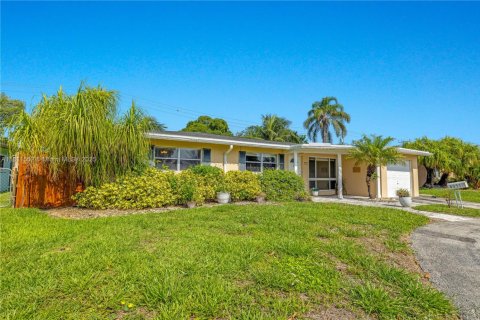 Villa ou maison à vendre à Pompano Beach, Floride: 3 chambres, 128.02 m2 № 1759025 - photo 4