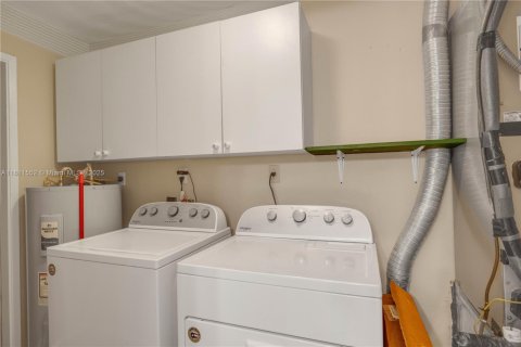 Villa ou maison à vendre à Pompano Beach, Floride: 3 chambres, 128.02 m2 № 1759025 - photo 29