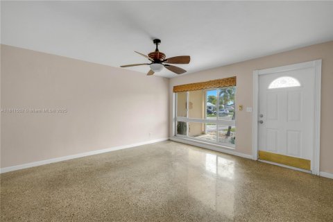 Villa ou maison à vendre à Pompano Beach, Floride: 3 chambres, 128.02 m2 № 1759025 - photo 9