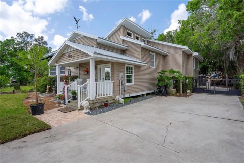 House in Crystal River, Florida 3 bedrooms, 166.67 sq.m. № 1658249 - photo 29
