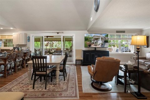 House in Crystal River, Florida 3 bedrooms, 166.67 sq.m. № 1658249 - photo 8