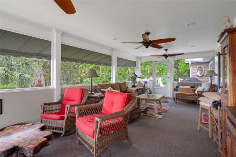 House in Crystal River, Florida 3 bedrooms, 166.67 sq.m. № 1658249 - photo 27