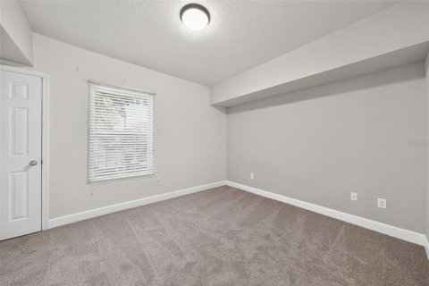 Condo in Orlando, Florida, 2 bedrooms  № 2391543 - photo 22